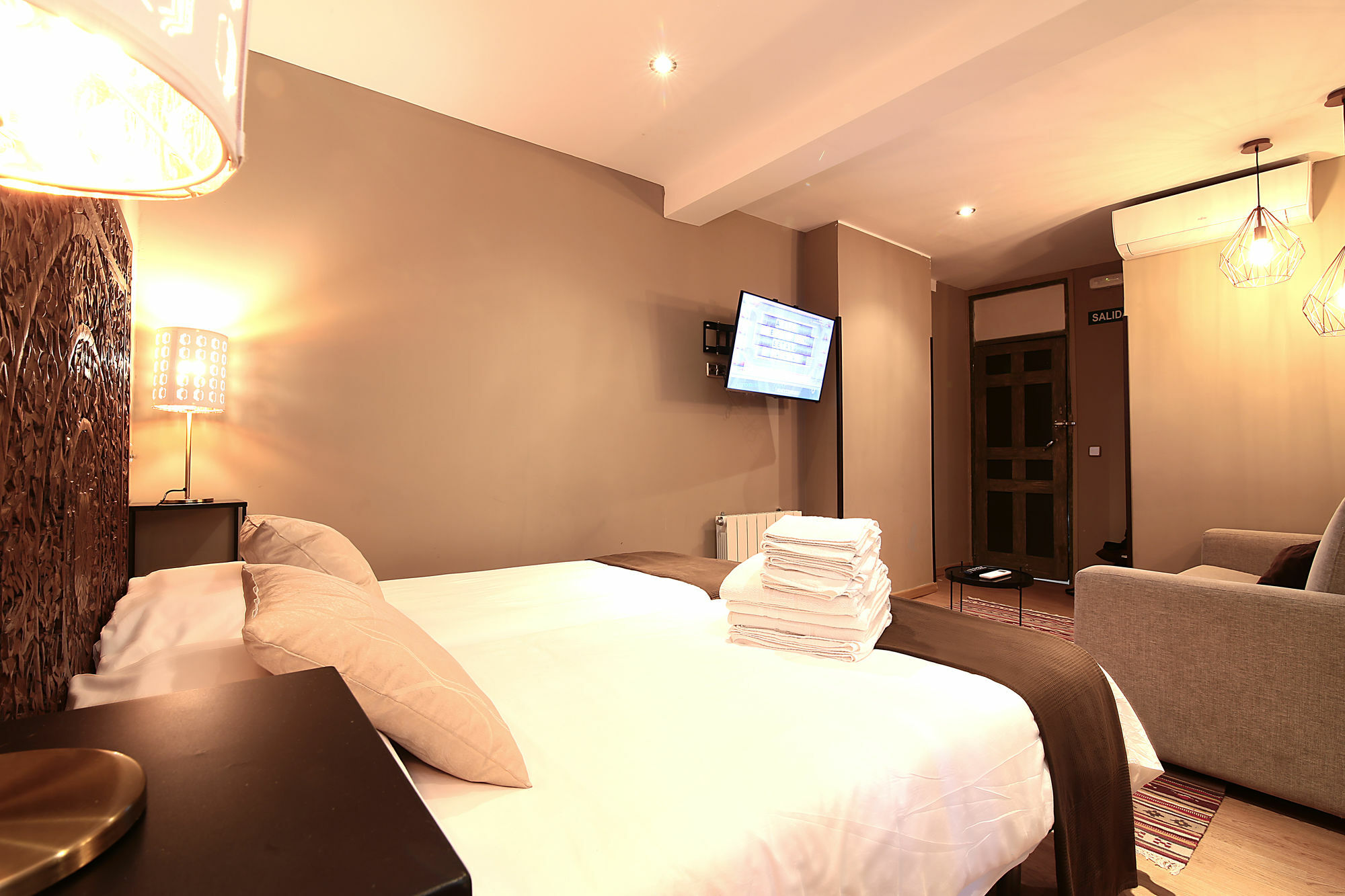Abracadabra Suites Madrid Extérieur photo